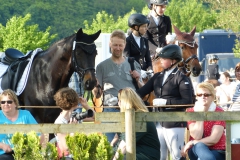 2017_0513 Zuschauergetrümmel Dressur